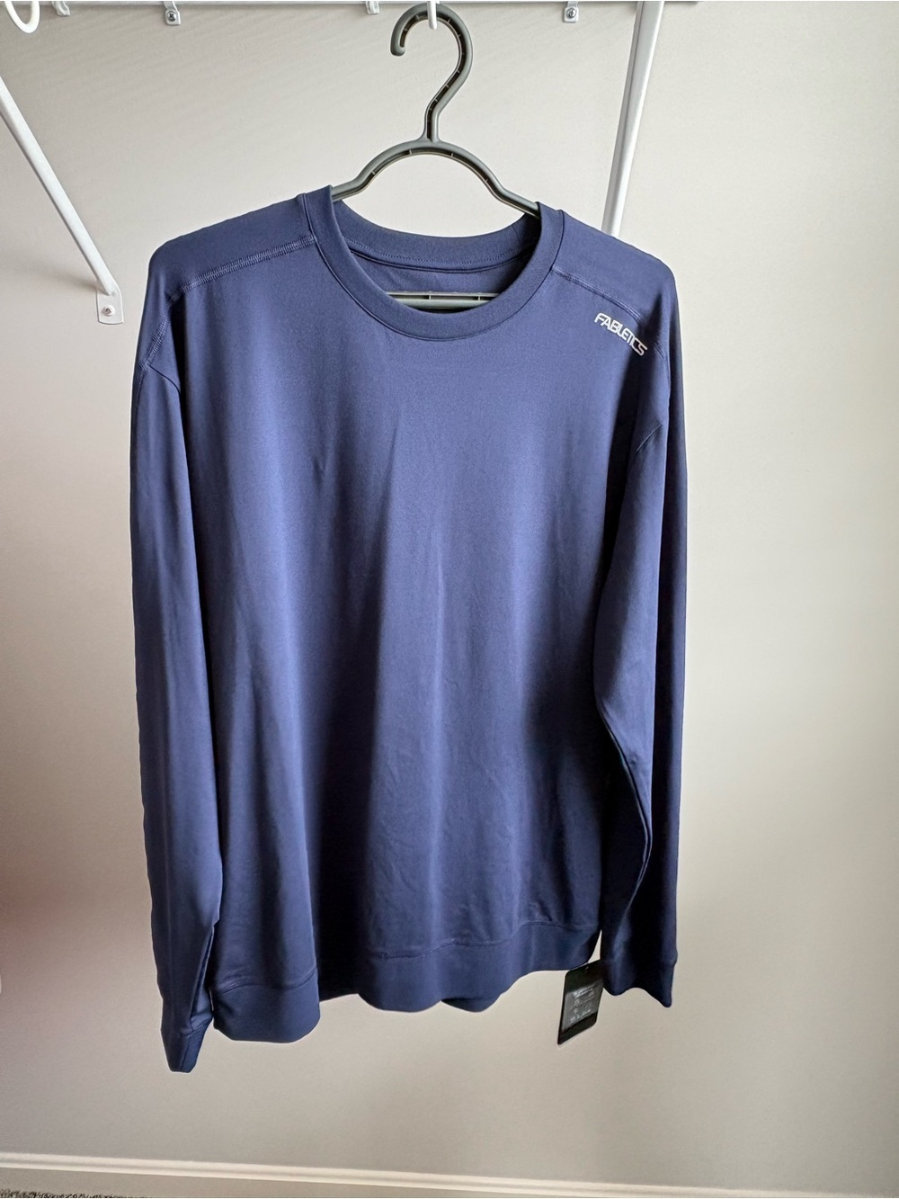 NWT Fabletics Men’s Navy Crewneck Long-Sleeve Pull-Over